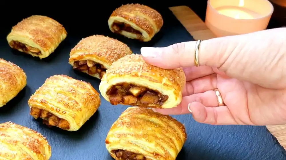 Gerollte Apfeltasche mit Apfel-Zimt-Füllung