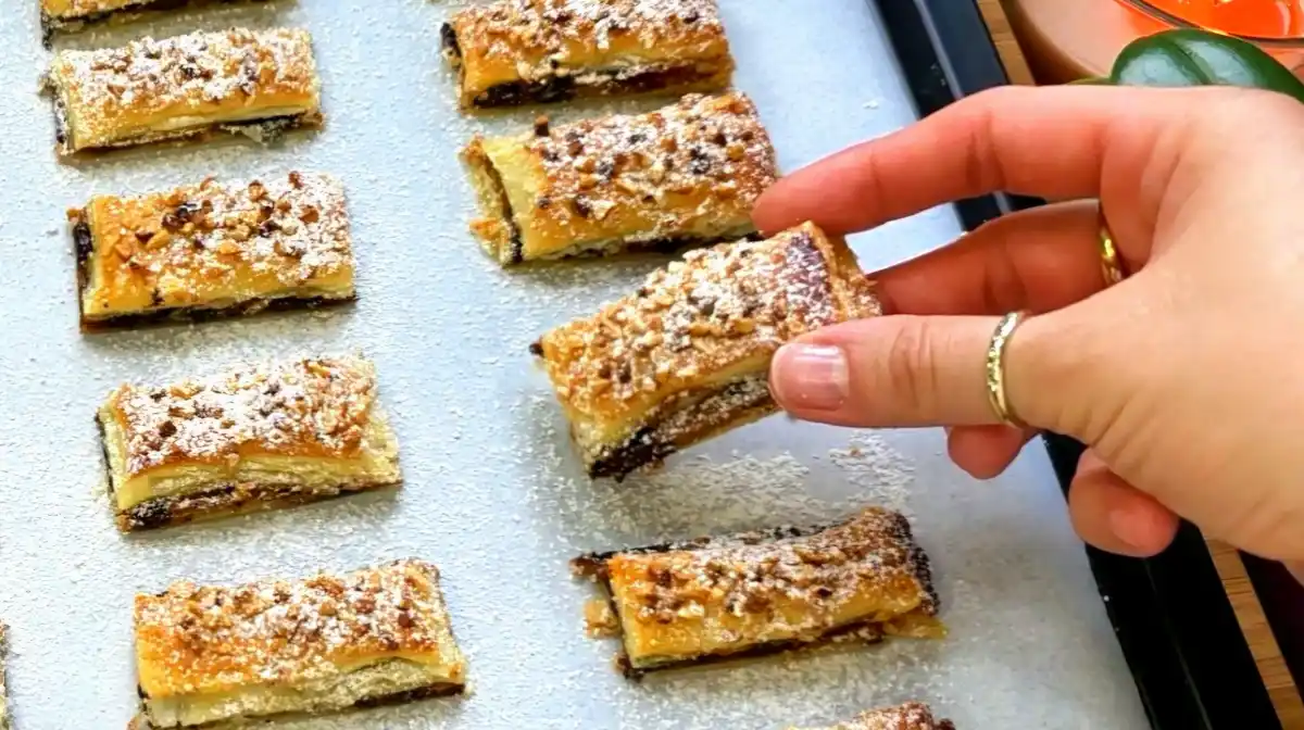 Gefüllter Blätterteig mit Biscoff Creme und Schokoladentropfen