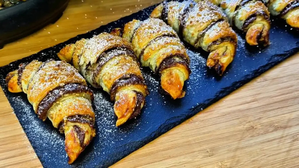 Nutella-Walnuss-Croissants aus Blätterteig